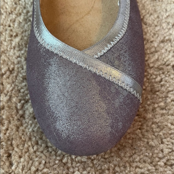 Vionic Caroll Shimmery Lavender Snakeskin Flats - Picture 2 of 8